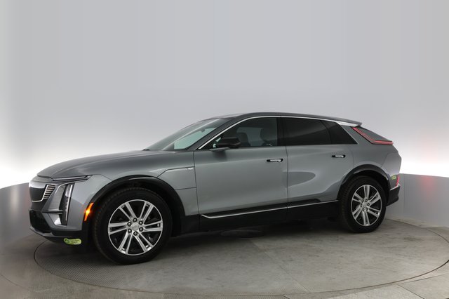 2024 Cadillac Lyriq — photo 11 of 22