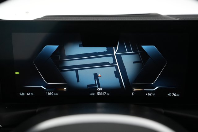 2023 BMW i4 — photo 4 of 26