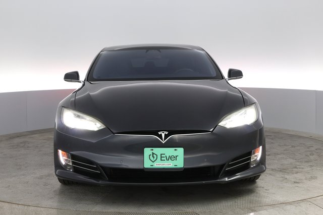 2018 Tesla Model S — photo 13 of 21