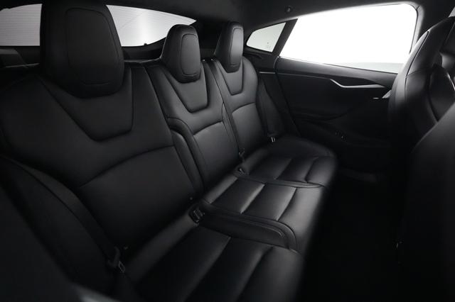 2018 Tesla Model S — photo 4 of 21