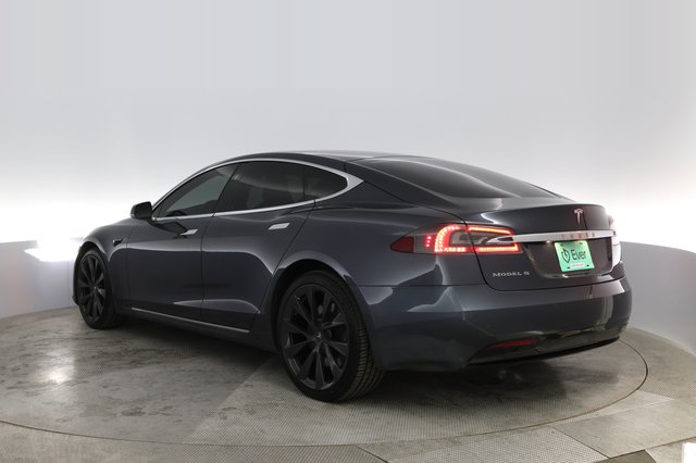 2018 Tesla Model S — photo 9 of 21