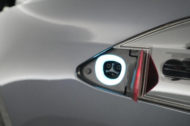 2018 Tesla Model S — photo 8 of 21