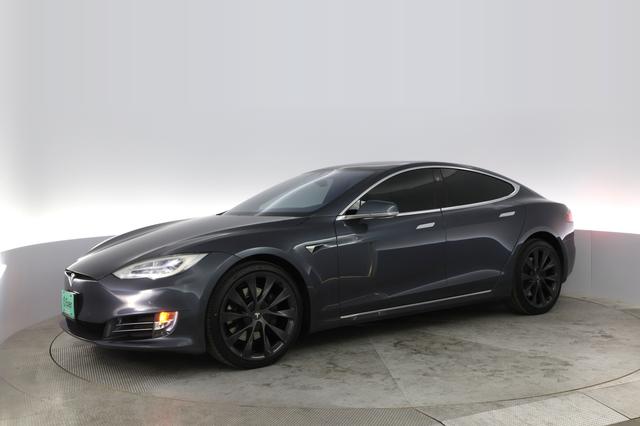 2018 Tesla Model S — photo 10 of 21
