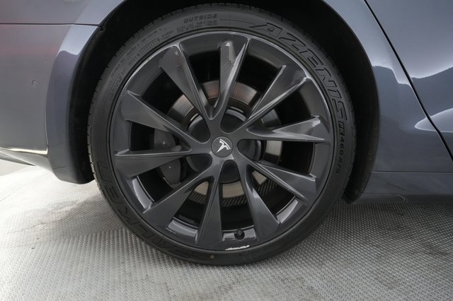 2018 Tesla Model S — photo 16 of 21
