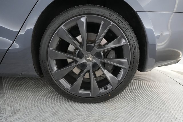 2018 Tesla Model S — photo 15 of 21
