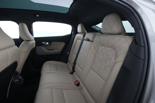 2022 Polestar 2 — photo 17 of 25