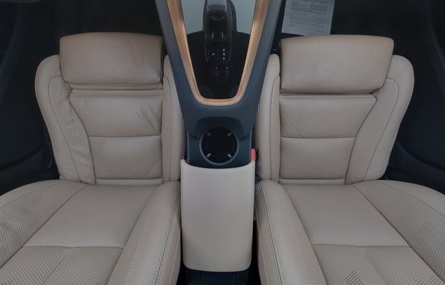 2022 Polestar 2 — photo 20 of 25