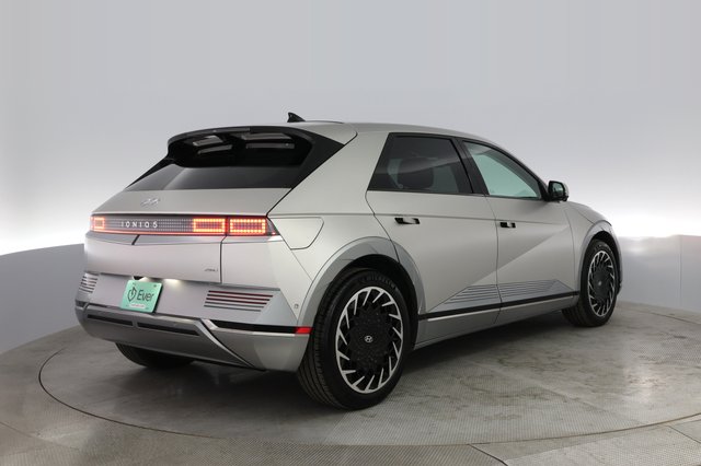 2024 Hyundai IONIQ 5 — photo 2 of 22