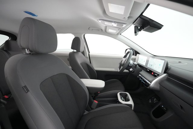 2024 Hyundai IONIQ 5 — photo 18 of 29