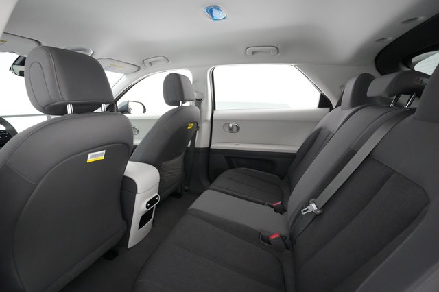 2024 Hyundai IONIQ 5 — photo 17 of 29