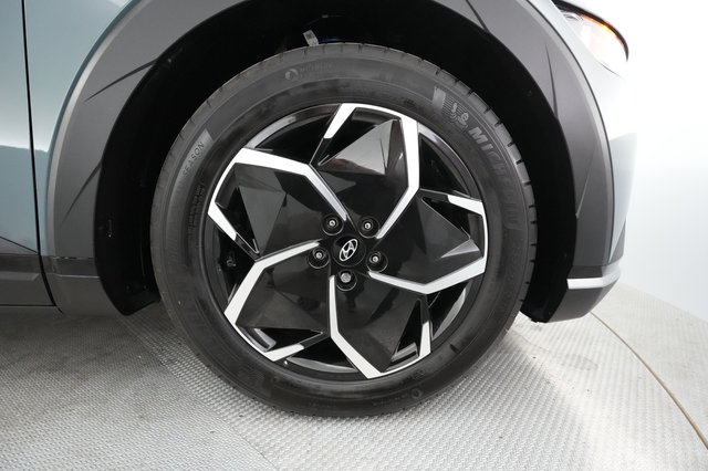 2024 Hyundai IONIQ 5 — photo 14 of 29