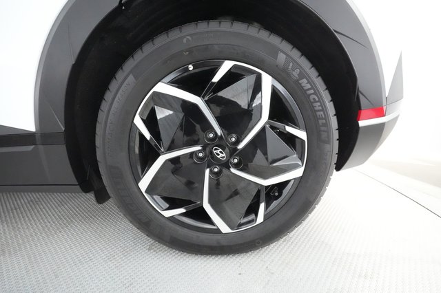 2024 Hyundai IONIQ 5 — photo 12 of 31