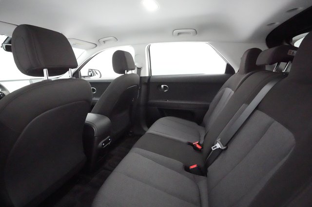2024 Hyundai IONIQ 5 — photo 16 of 31