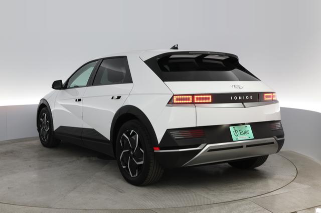2024 Hyundai IONIQ 5 — photo 9 of 31