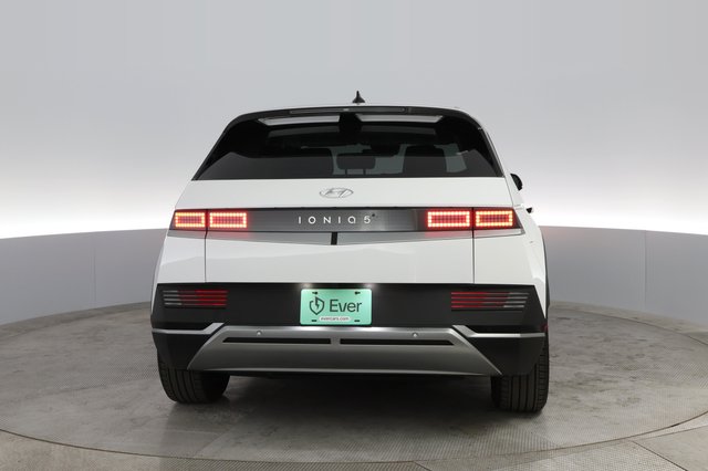 2024 Hyundai IONIQ 5 — photo 8 of 31