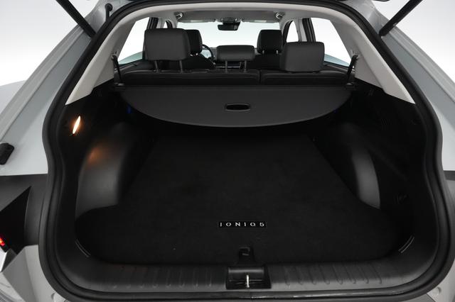 2023 Hyundai IONIQ 5 — photo 6 of 21