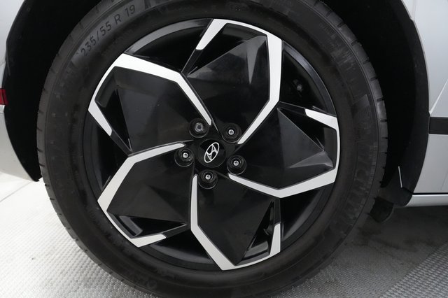 2023 Hyundai IONIQ 5 — photo 17 of 21