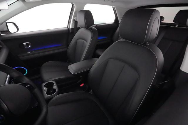 2023 Hyundai IONIQ 5 — photo 3 of 21