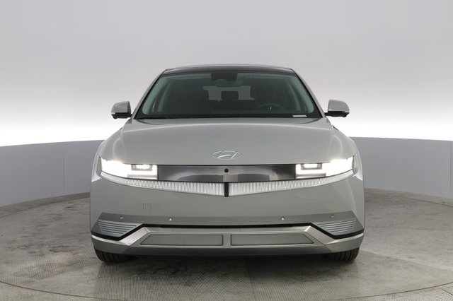 2023 Hyundai IONIQ 5 — photo 13 of 21