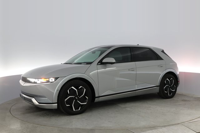 2023 Hyundai IONIQ 5 — photo 10 of 21