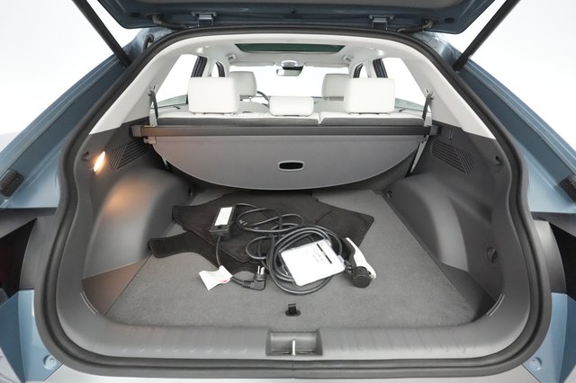 2023 Hyundai IONIQ 5 — photo 18 of 43