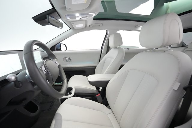 2023 Hyundai IONIQ 5 — photo 15 of 43