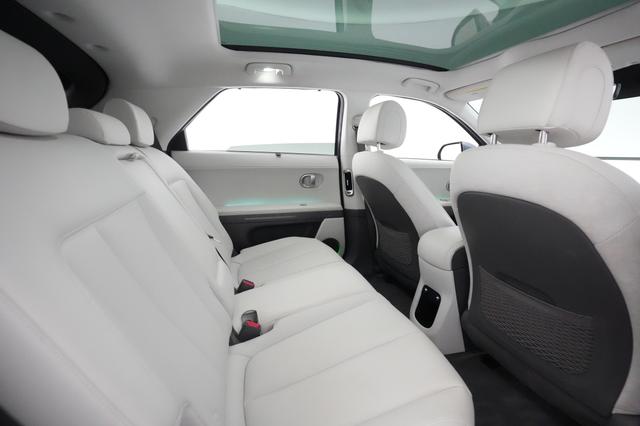 2023 Hyundai IONIQ 5 — photo 3 of 43
