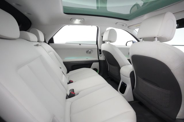 2023 Hyundai IONIQ 5 — photo 3 of 43