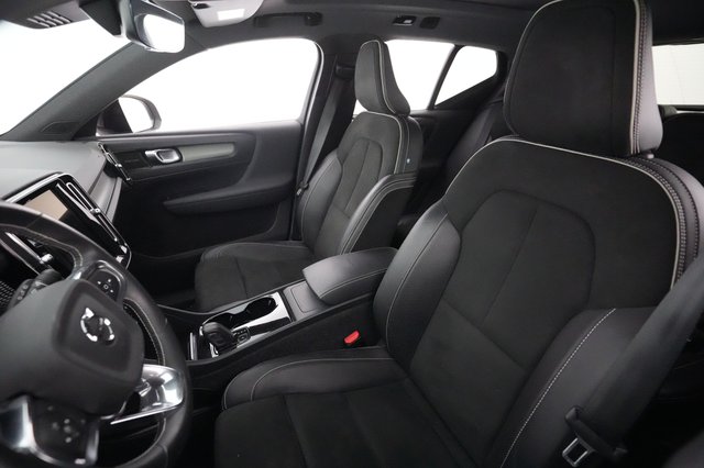 2021 Volvo XC40 Recharge — photo 15 of 21