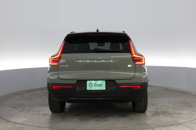 2021 Volvo XC40 Recharge — photo 8 of 21