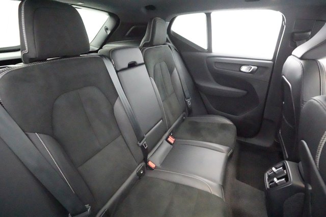 2021 Volvo XC40 Recharge — photo 3 of 21