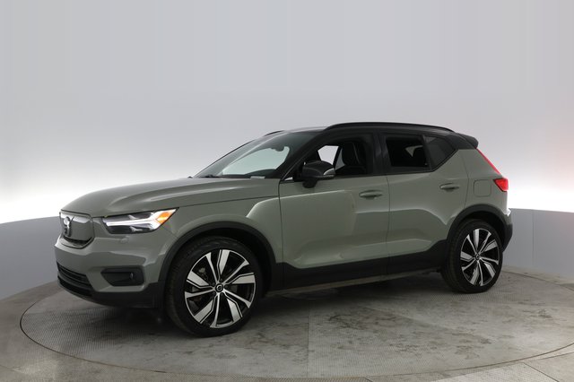 2021 Volvo XC40 Recharge — photo 10 of 21