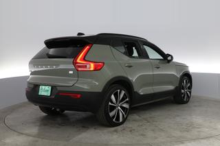 2021 Volvo XC40 Recharge — photo 2 of 21