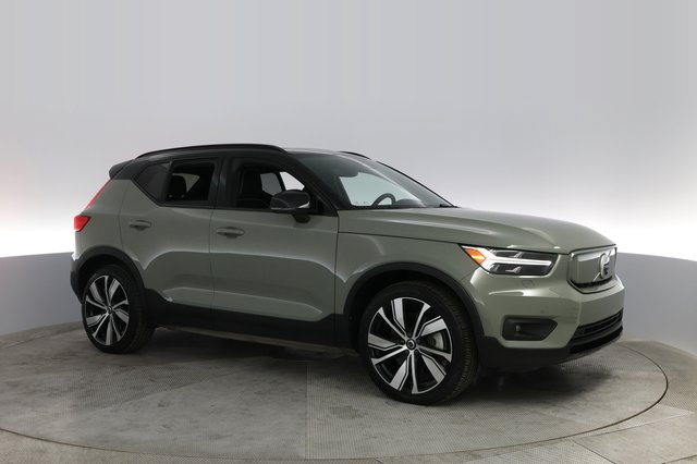 2021 Volvo XC40 Recharge — photo 7 of 21