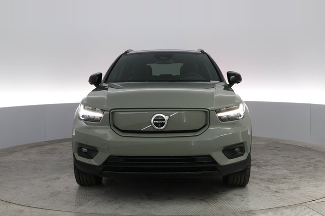 2021 Volvo XC40 Recharge — photo 5 of 21
