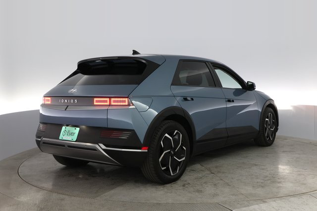 2023 Hyundai IONIQ 5 — photo 2 of 20