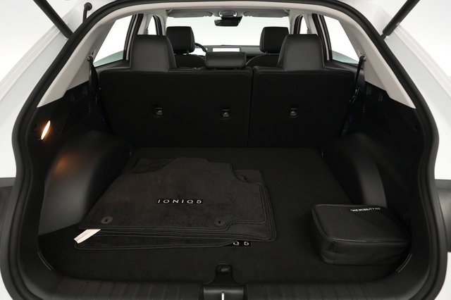 2023 Hyundai IONIQ 5 — photo 6 of 19