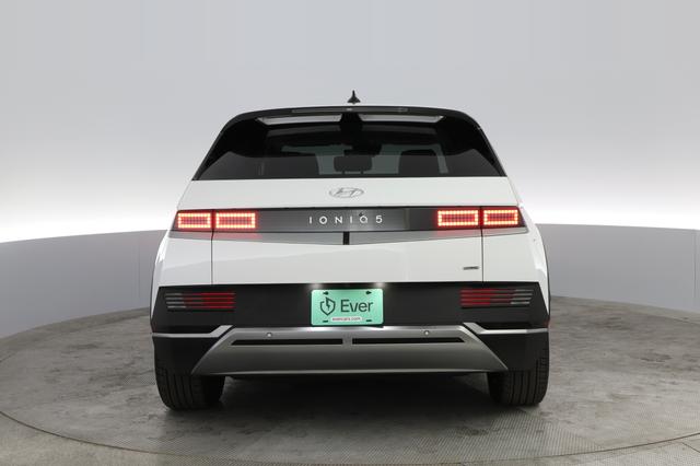 2023 Hyundai IONIQ 5 — photo 8 of 19