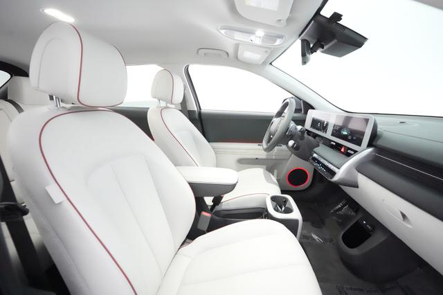 2022 Hyundai IONIQ 5 — photo 3 of 21