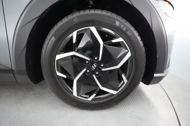 2022 Hyundai IONIQ 5 — photo 13 of 21