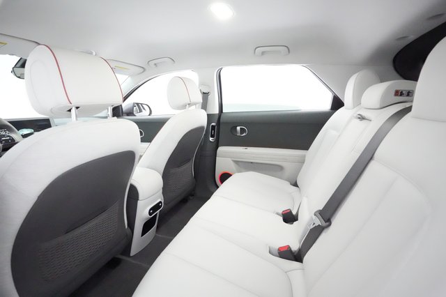 2022 Hyundai IONIQ 5 — photo 17 of 21