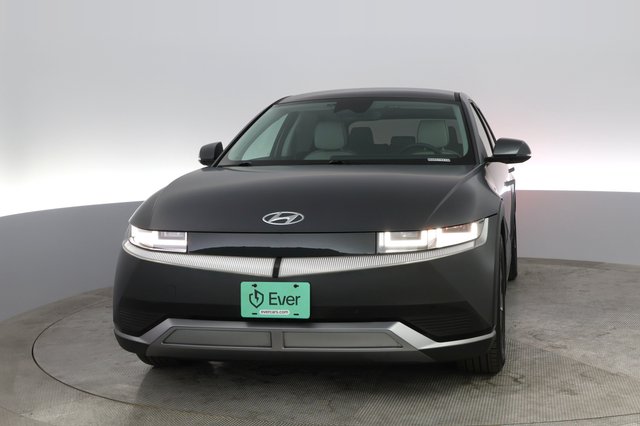 2022 Hyundai IONIQ 5 — photo 5 of 21