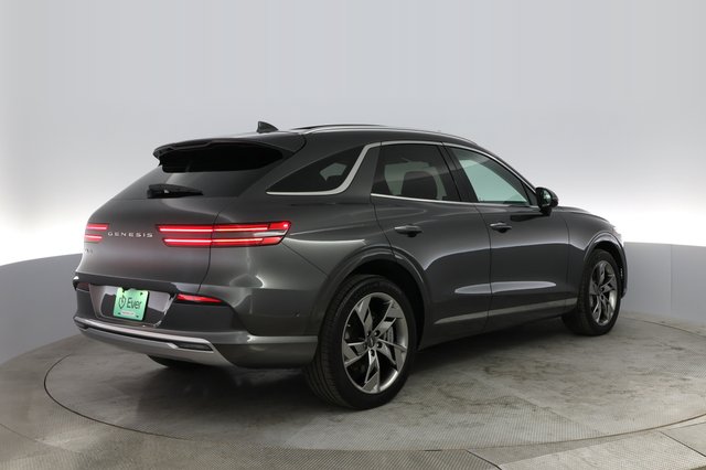2023 Genesis Electrified GV70 — photo 2 of 22