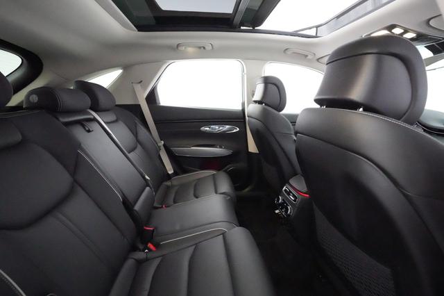 2023 Genesis Electrified GV70 — photo 4 of 22
