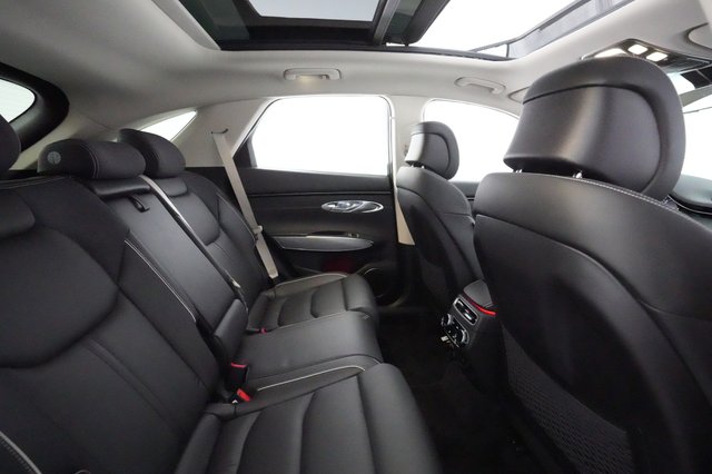 2023 Genesis Electrified GV70 — photo 4 of 22