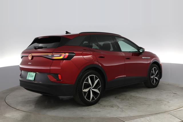 2023 Volkswagen ID.4 — photo 2 of 21