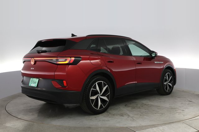 2023 Volkswagen ID.4 — photo 2 of 21