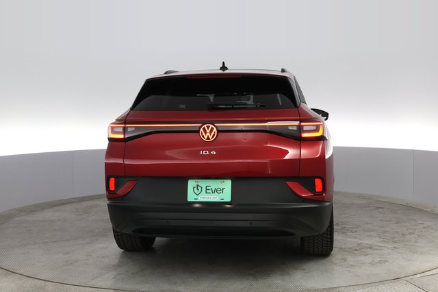 2023 Volkswagen ID.4 — photo 14 of 21