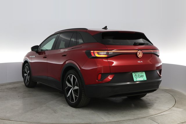 2023 Volkswagen ID.4 — photo 9 of 21