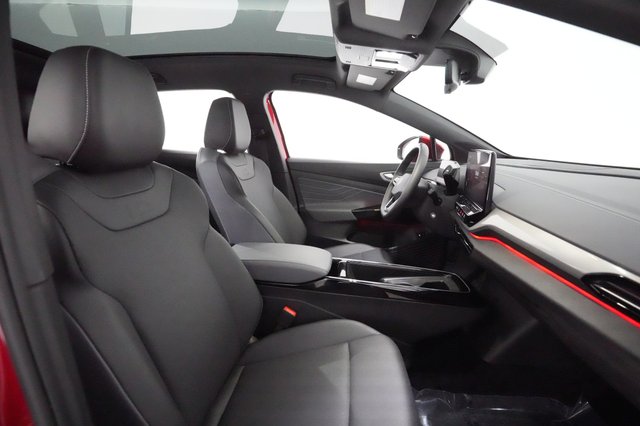 2023 Volkswagen ID.4 — photo 19 of 21